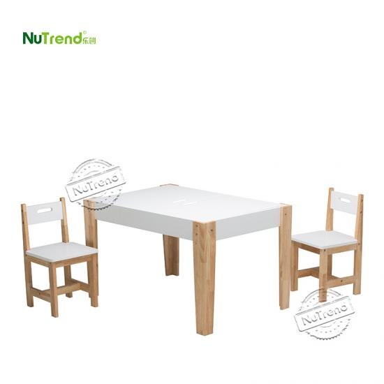 木キッズテーブルと椅子の家具の中国工場